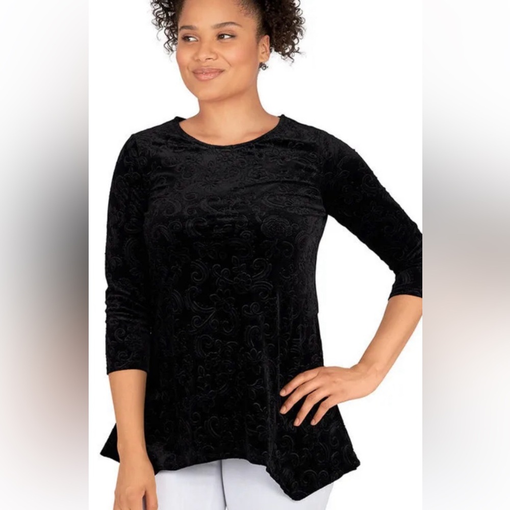 Ruby Rd. Black Velvet Textured Women's Tunic Size P/L.  Brand new with Tags